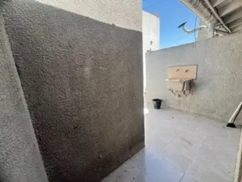 Depto Tipo Casa 3 ambientes con 1 baño