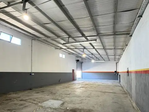 Galpon en Alquiler en General Fernandez Oro, $ 2.000.000