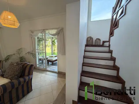 Casa 4 ambientes con 3 baños