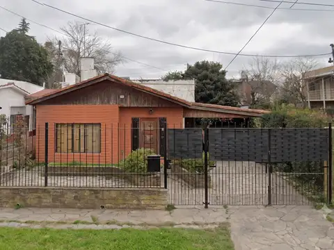 Casa en Venta. Presidente Derqui. Zona Residencial.