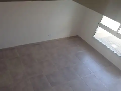Depto Tipo Casa 3 ambientes con 1 baño
