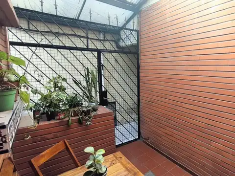 Venta. Departamento. 2 Ambientes. Luis Viale 3000