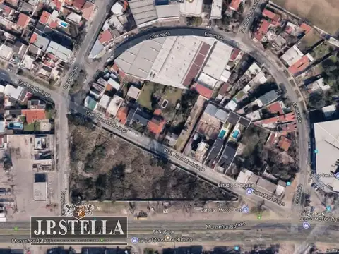 Terreno en Venta en Villa Luzuriaga, USD 1.550.000