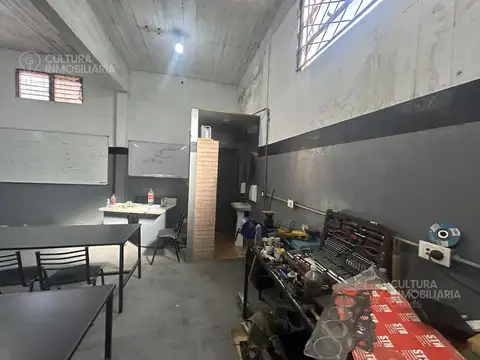 Local en Venta en William Morris, USD 65.000