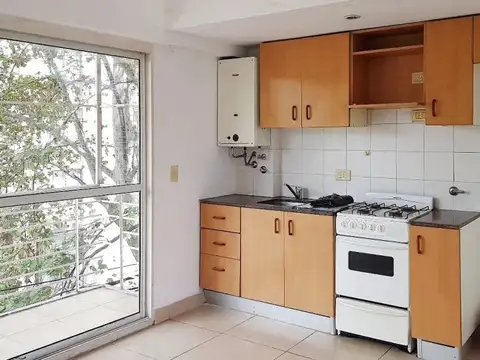 Departamento en Alquiler en República De La Sexta, $ 350.000