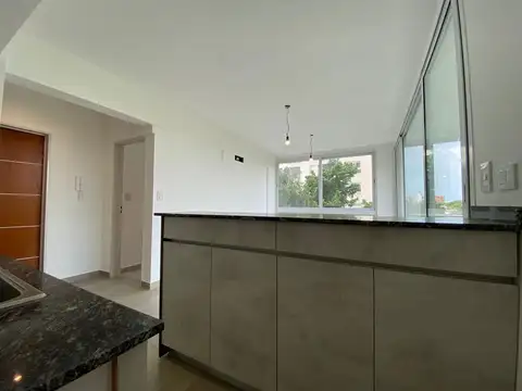 Departamento en Alquiler en Ituzaingo Norte, $ 700.000