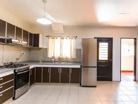 Depto Tipo Casa en Venta de 5 ambientes