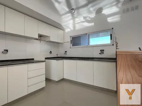 Depto Tipo Casa 4 ambientes con 1 baño