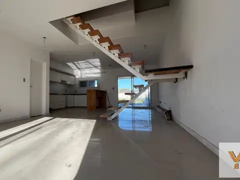 Depto Tipo Casa en Venta de 3 dormitorios