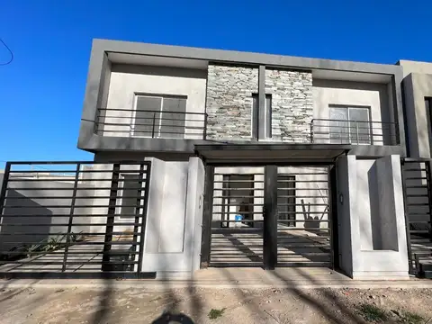 PH en venta - 3 Dormitorios 2 Baños - Mercedes