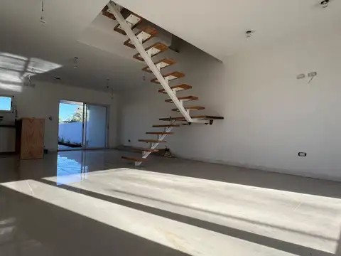 Depto Tipo Casa en Venta en Mercedes, USD 120.000