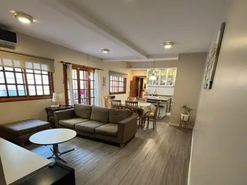 V. PUEYRREDON PH MODERNO TIPO CASA 5 AMBIENTES