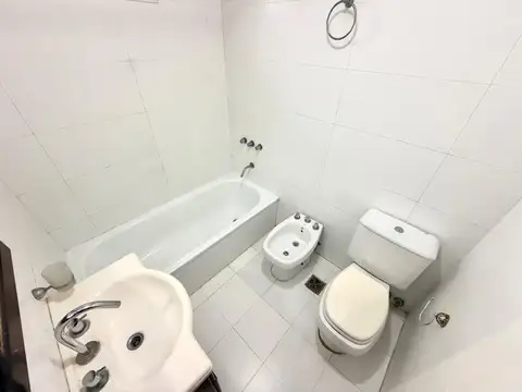 Departamento dos ambientes en excelente ubicación.