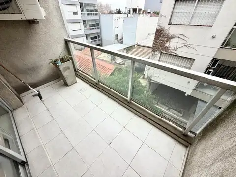 Almafuerte 2400, Piso 2