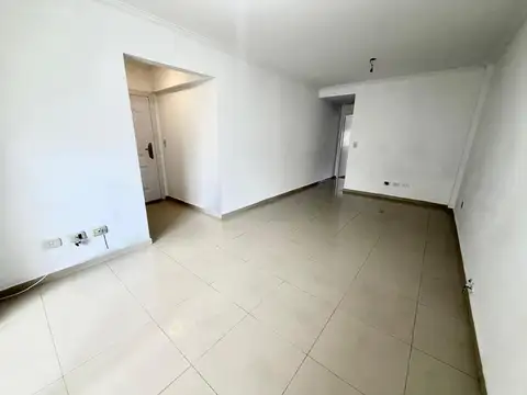 Almafuerte 2400, Piso 2