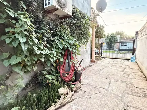 Venta casa 4 amb Ituzaingó parque multifamiliar