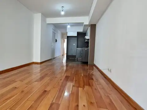 Carapaligue 800, Piso 6