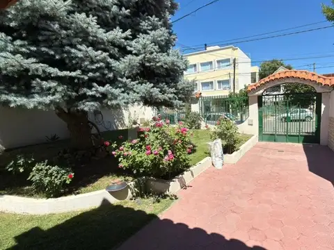 Casa en Venta en Neuquen, USD 240.000