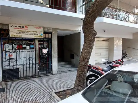 Local en  Belgrano P.Rivera y Cramer 30m2 PB y Sótano 15m2