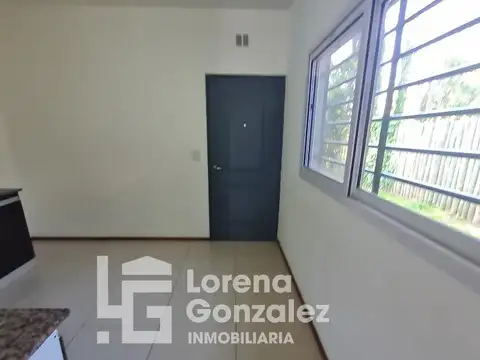 Duplex en Alquiler, Dos Dormitorios con garage