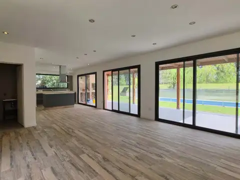 CASA EN VENTA MIRALAGOS