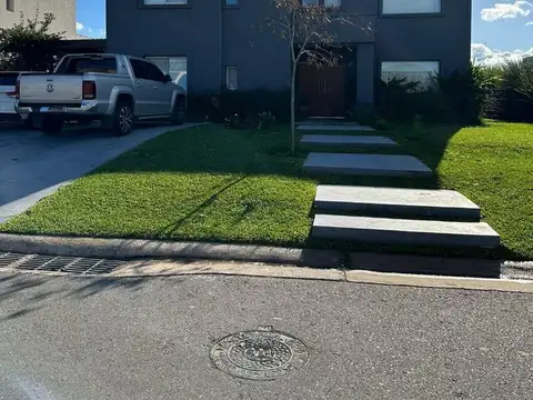 ACACIAS (PUERTOS DEL LAGO) ESCOBAR