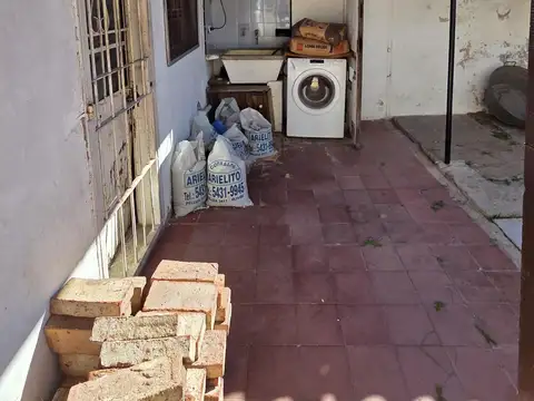 CASA MULTIFAMILIAR CARAPACHAY