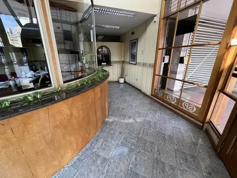 Oficina 4 ambientes con 2 baños