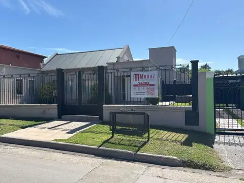 CASA A LA VENTA EN JUANA KOSLAY