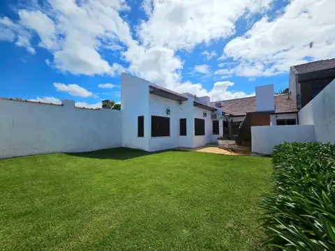 Casa en Venta en Punta Mogotes, USD 175.000