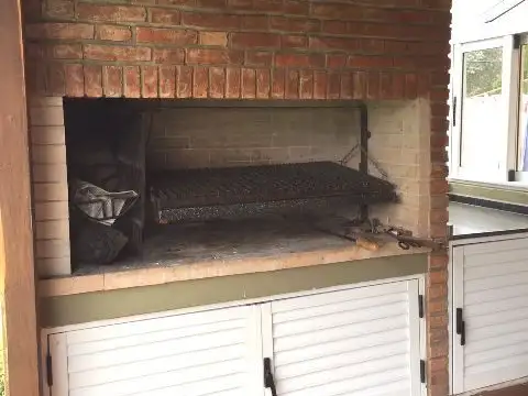 CASAQUINTA BARRIO EL TREBOL  - EXCELENTE CONSTRUCCIÓN