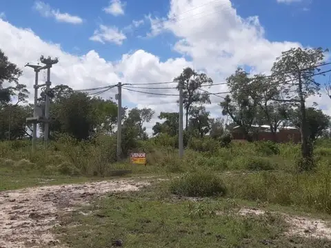 Terrenos linderos sobre Av Juan Manuel de Rosas, zona norte.