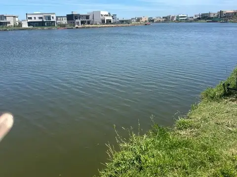 LOTE A LA LAGUNA VILLALOBOS BERAZATEGUI