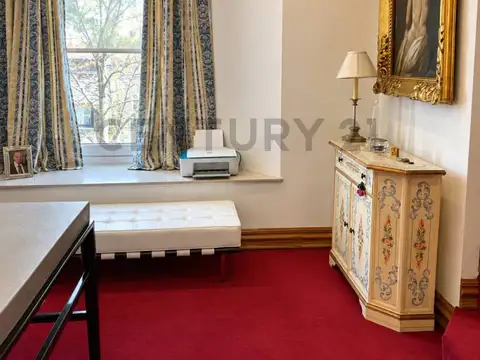 Casa 8 ambientes con 5 baños