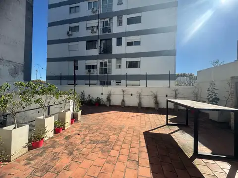 PH en alquiler para oficina con balcon y terraza propia en Palermo