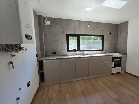 Depto Tipo Casa en Venta de 3 ambientes