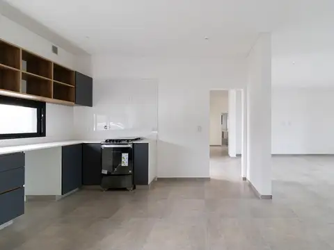 Casa tres dormitorios más escritorio o dependencia OPORTUNIDAD Muy buena calidad