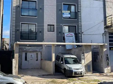 Monoambiente más Garage cubierto en Villa Luzuriaga
