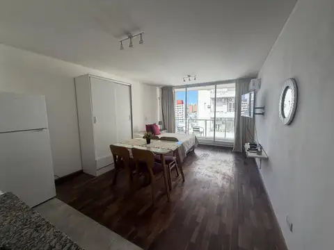 MONOAMBIENTE TOTALMENTE AMUEBLADO CON PISCINA Y QUINCHO BARRIO LOURDES