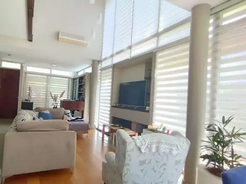 Casa 4 ambientes con 4 baños
