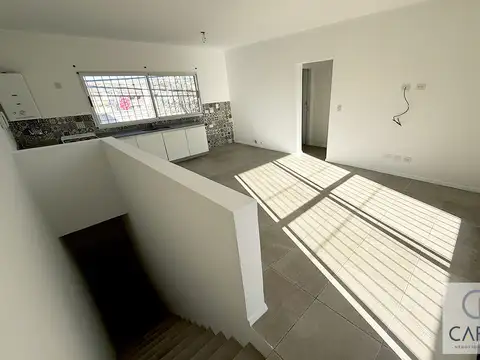 Casa 4 ambientes con 1 baño
