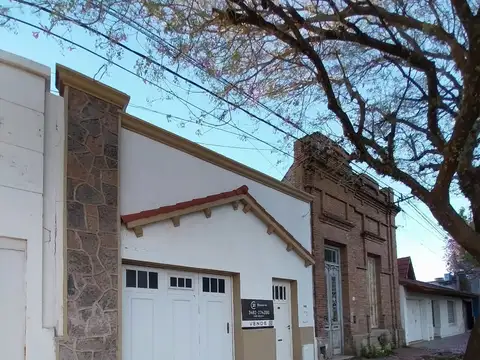 Avenida Hipólito Yrigoyen 700