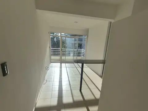 Lafuente 100, Piso Laf