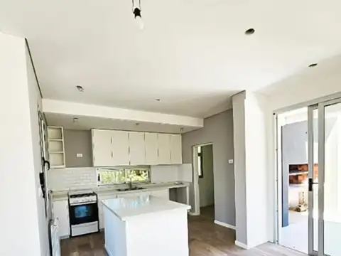Casa 5 ambientes con 3 baños