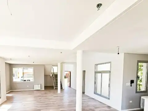 Casa en Venta en Los Troncos, USD 550.000