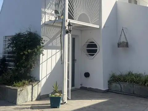 Depto Tipo Casa en Venta de 5 ambientes