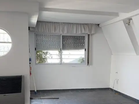 Depto Tipo Casa en Venta con 2 cocheras