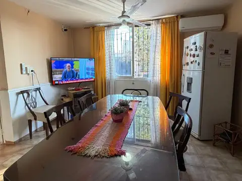 Casa 6 ambientes con 1 baño