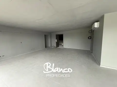 Oficina en Alquiler en Pilar, USD 820