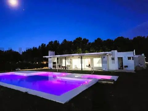 Acceso 16 de julio - Campos de Areco 100, Piso 0